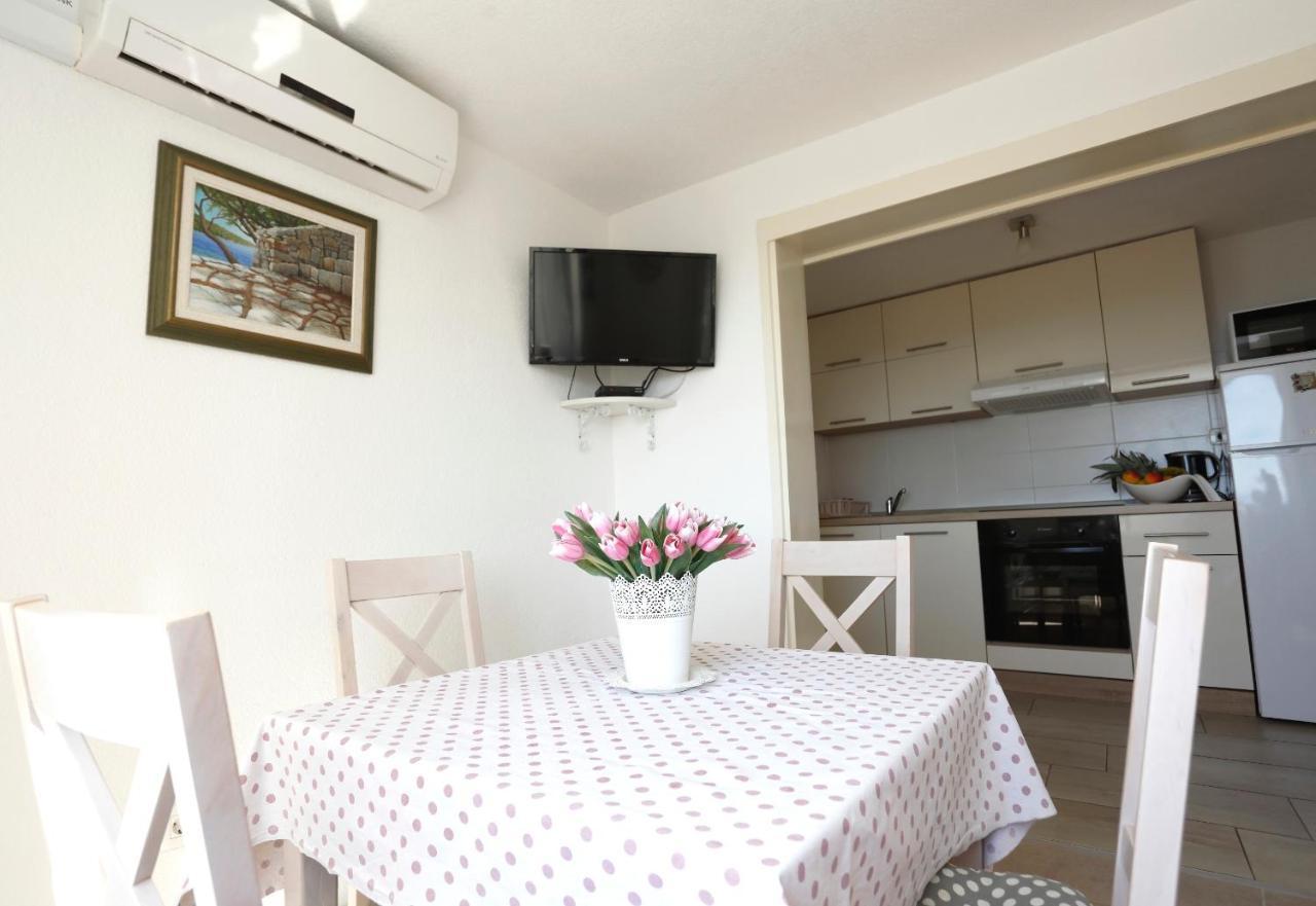Holiday Home Miklica Klis Exterior photo